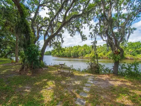 139 Camino Del Rio Port Saint Lucie FL 34952