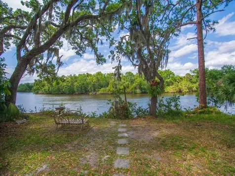 139 Camino Del Rio Port Saint Lucie FL 34952