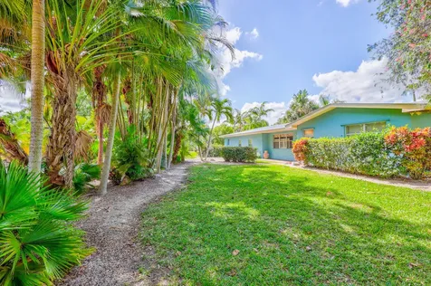 108 Ne Carlisle Lane Port Saint Lucie FL 34952