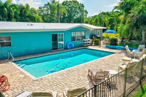 108 Ne Carlisle Lane Port Saint Lucie FL 34952