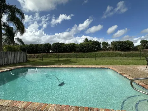 7426 San Sebastian Drive Boca Raton FL 33433
