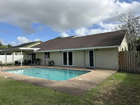 7426 San Sebastian Drive Boca Raton FL 33433