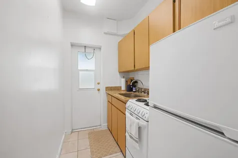 172 N County Road Palm Beach FL 33480