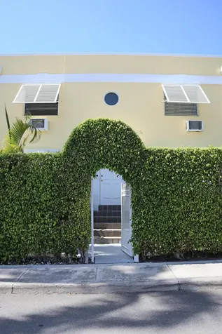172 N County Road Palm Beach FL 33480
