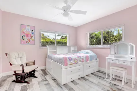 530 Ne 17th Street Boca Raton FL 33432