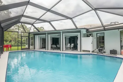 2831 Se Fairway Stuart FL 34997