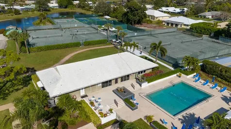 2831 Se Fairway Stuart FL 34997