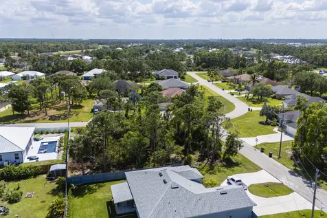 5489 NW Brent Court Port Saint Lucie FL 34986