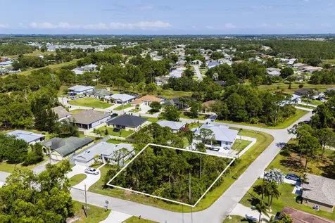 5489 NW Brent Court Port Saint Lucie FL 34986