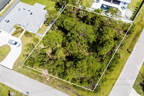 5489 NW Brent Court Port Saint Lucie FL 34986