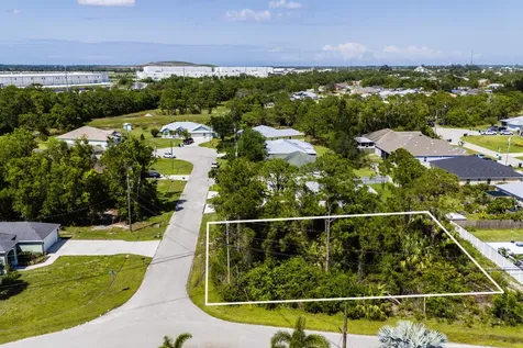 5489 NW Brent Court Port Saint Lucie FL 34986