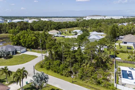 5489 NW Brent Court Port Saint Lucie FL 34986