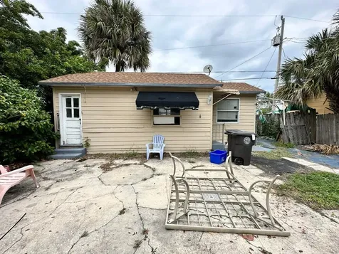523 48th Street West Palm Beach FL 33407