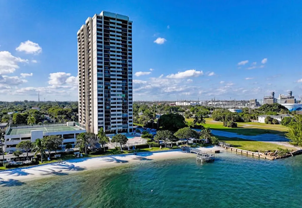 5600 N Flagler Drive West Palm Beach FL 33407