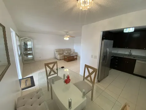 224 Chatham West Palm Beach FL 33417