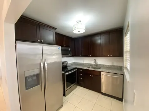 224 Chatham West Palm Beach FL 33417