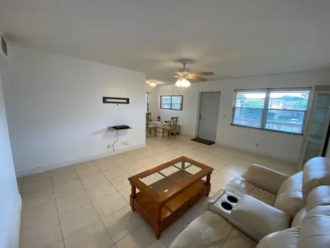 224 Chatham West Palm Beach FL 33417