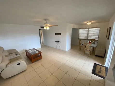 224 Chatham West Palm Beach FL 33417