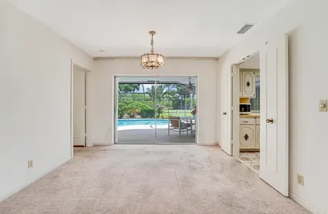 22086 E Soliel Circle Boca Raton FL 33433