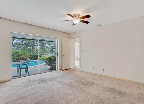 22086 E Soliel Circle Boca Raton FL 33433