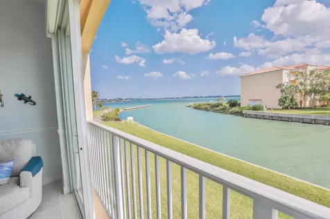 5 Harbour Isle Drive Fort Pierce FL 34949