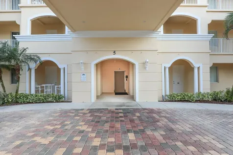 5 Harbour Isle Drive Fort Pierce FL 34949