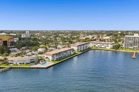 410 Wilma Circle Riviera Beach FL 33404