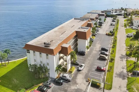410 Wilma Circle Riviera Beach FL 33404