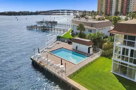 410 Wilma Circle Riviera Beach FL 33404
