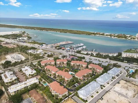 502 Del Sol Circle Tequesta FL 33469