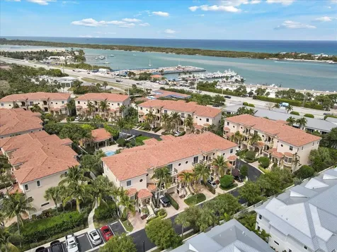 502 Del Sol Circle Tequesta FL 33469