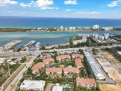 502 Del Sol Circle Tequesta FL 33469
