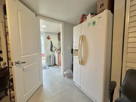 946 Mcintosh Street West Palm Beach FL 33405