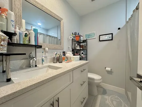 946 Mcintosh Street West Palm Beach FL 33405