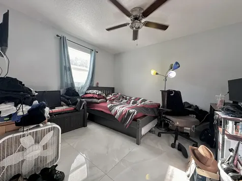 946 Mcintosh Street West Palm Beach FL 33405