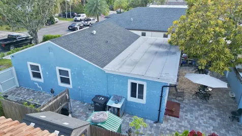 946 Mcintosh Street West Palm Beach FL 33405