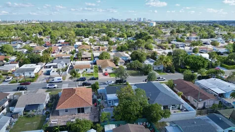 946 Mcintosh Street West Palm Beach FL 33405