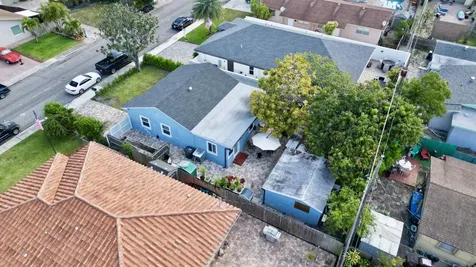 946 Mcintosh Street West Palm Beach FL 33405
