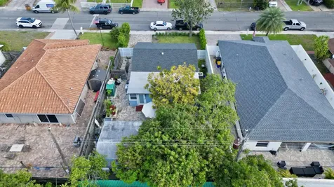 946 Mcintosh Street West Palm Beach FL 33405