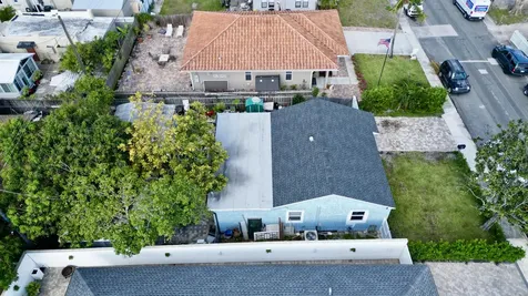 946 Mcintosh Street West Palm Beach FL 33405