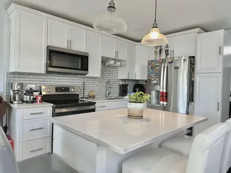 946 Mcintosh Street West Palm Beach FL 33405
