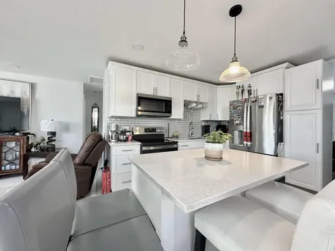 946 Mcintosh Street West Palm Beach FL 33405