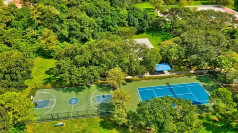 10104 Country Brook Road Boca Raton FL 33428