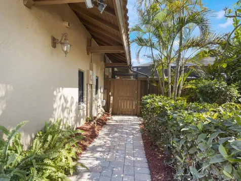 6582 Patio Lane Boca Raton FL 33433