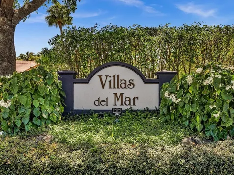 6979 Villas Drive Boca Raton FL 33433