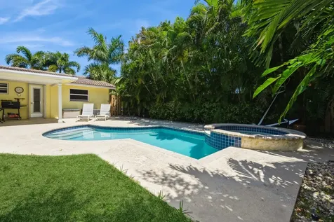 1222 Sw 5th Street Boca Raton FL 33486