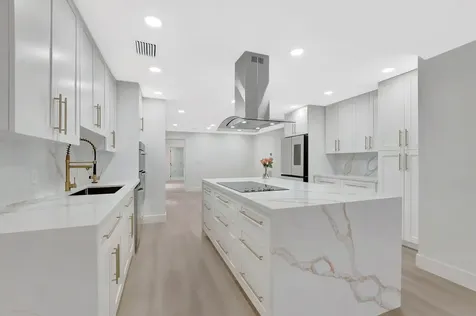 360 Sw 2nd Street Boca Raton FL 33432