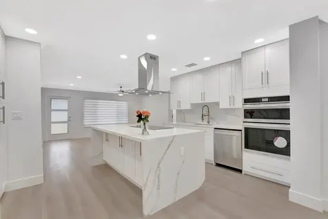360 Sw 2nd Street Boca Raton FL 33432