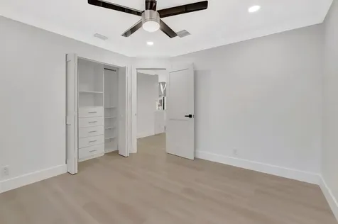 360 Sw 2nd Street Boca Raton FL 33432