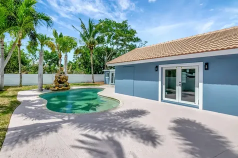 360 Sw 2nd Street Boca Raton FL 33432